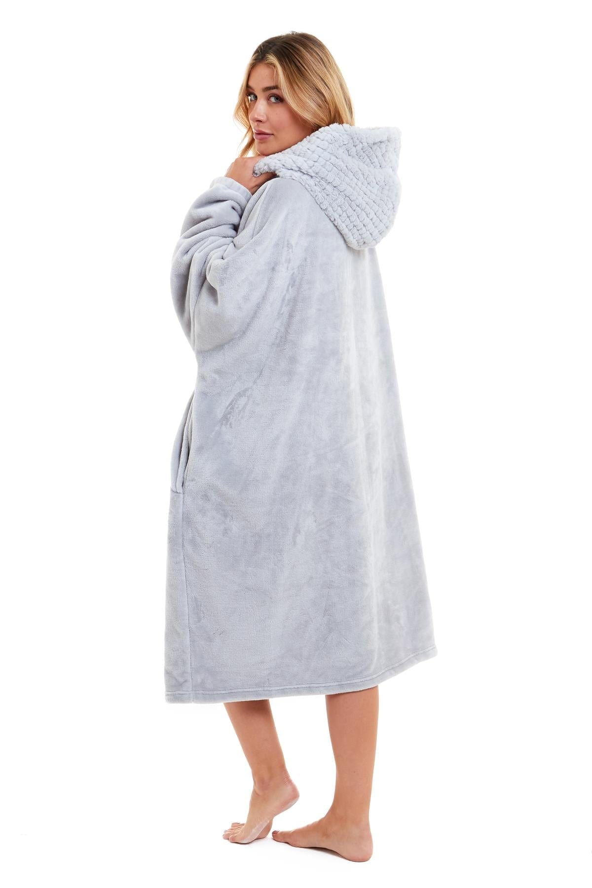 Women's Plush Hooded Poncho Blanket, Ladies Oversized Flannel Fleece H –  OLIVIA ROCCO